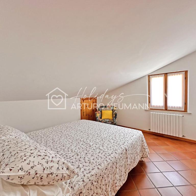 239 - Comoda mansarda in centro a Sirolo, con vista mare - POSTO AUTO E ARIA CONDIZIONATA INCLUSI - SPIAGGIA WHITE BEACH CLUB OMAGGIO dal lun al ven FINO AL 02-08 - Appartamento con 2 Camere da Letto - 7