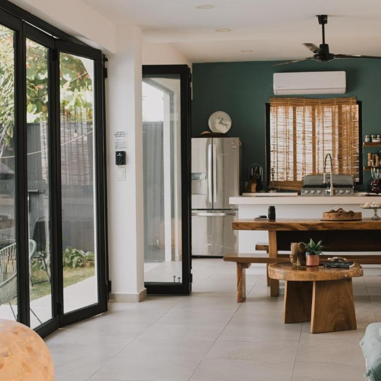 House with private pool, walking distance to beaches & restaurants - Casa de 4 dormitorios - 21