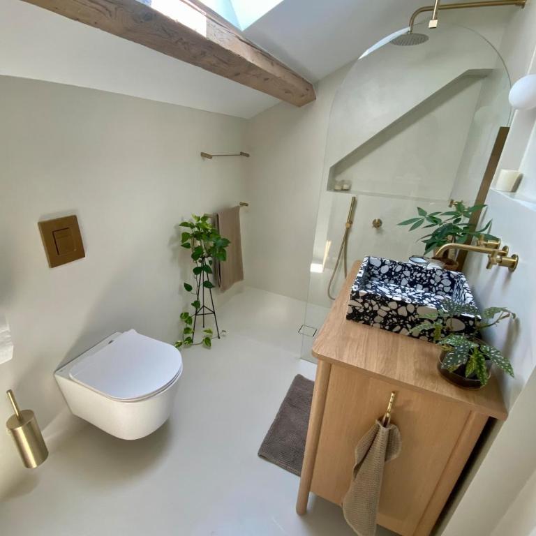 Beautiful and bright 2 rooms - One-Bedroom Apartment - 5