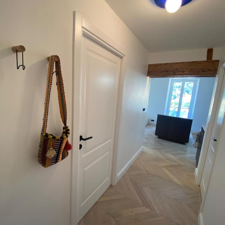 Beautiful and bright 2 rooms - One-Bedroom Apartment - 8