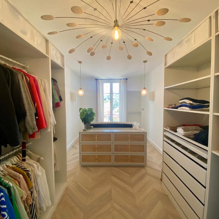 Beautiful and bright 2 rooms - One-Bedroom Apartment - 10