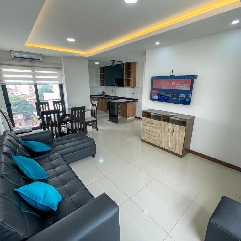 Two-bedroom apartment - Apartamento de 2 dormitorios con balcón y terraza - 1