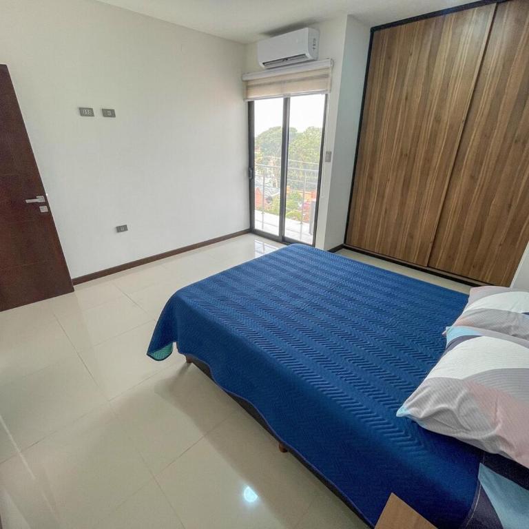 Two-bedroom apartment - Two-Bedroom Apartment with Balcony and Terrace - 5