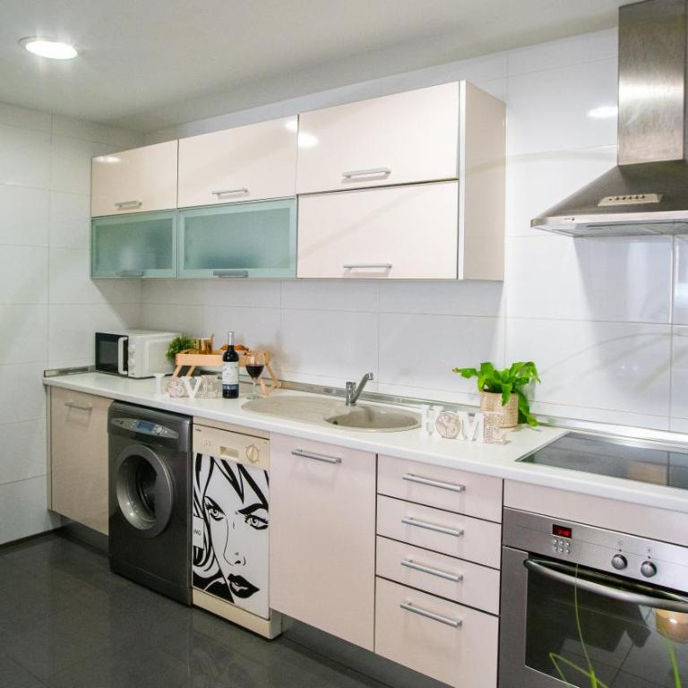 Luxury Apartment Calm Beach Walk by TuriVida - Apartamento - 2