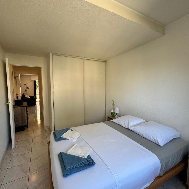 Charmant 2pcs - parking - piscine - Appartement 1 Chambre - 17