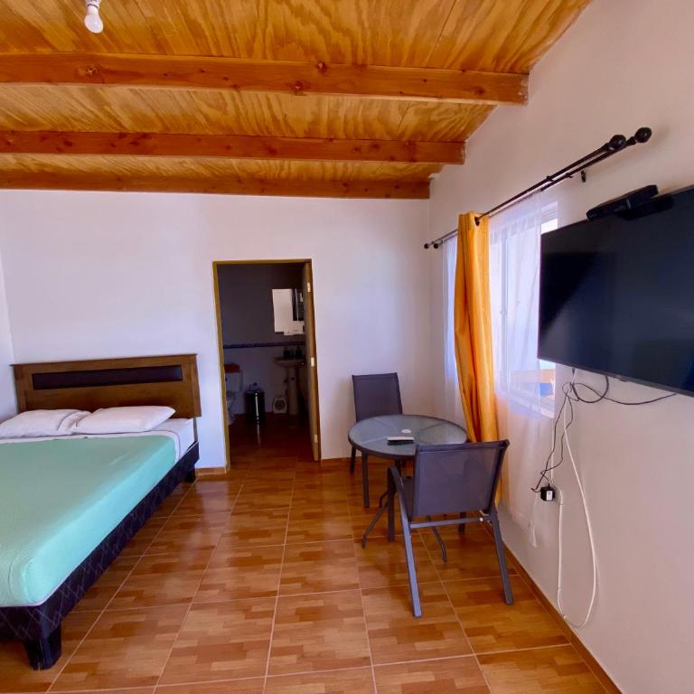 Travel House - Deluxe Double Room - 2