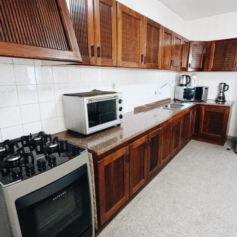 Depto en zona shopping y puente - Apartamento de 3 dormitorios - 8