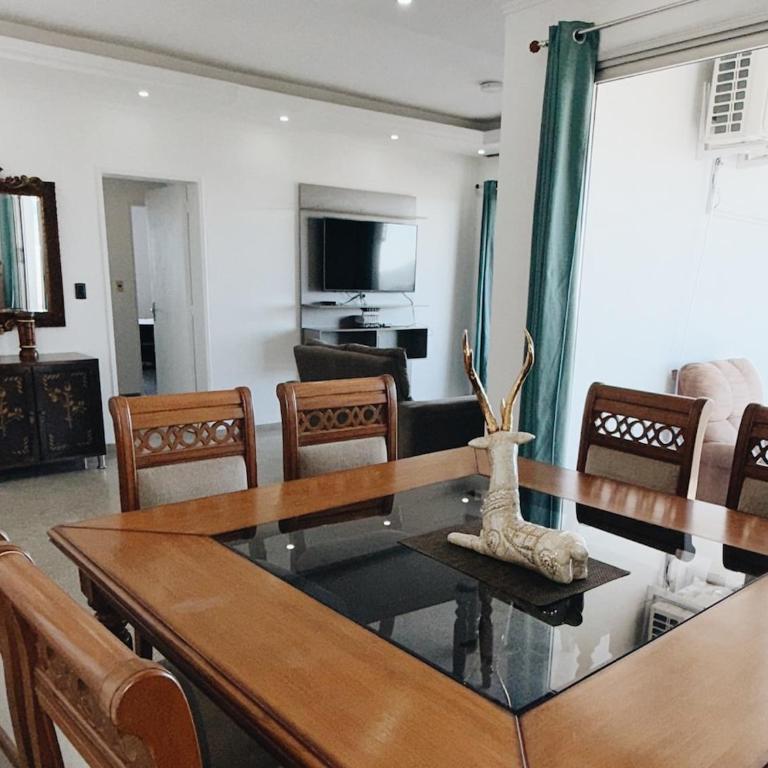 Depto en zona shopping y puente - Apartamento de 3 dormitorios - 1