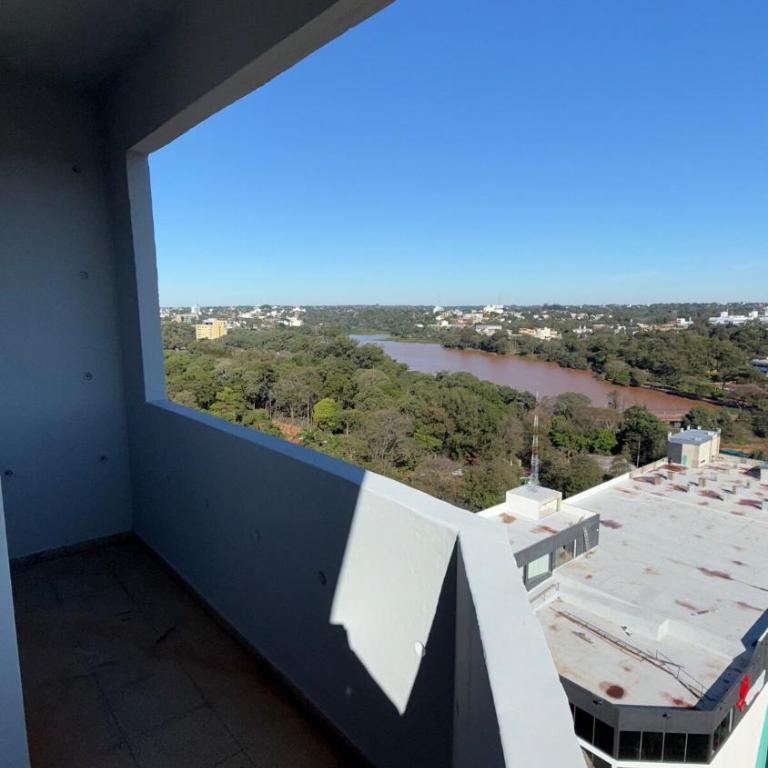 Depto en zona shopping y puente - Apartamento de 3 dormitorios - 21