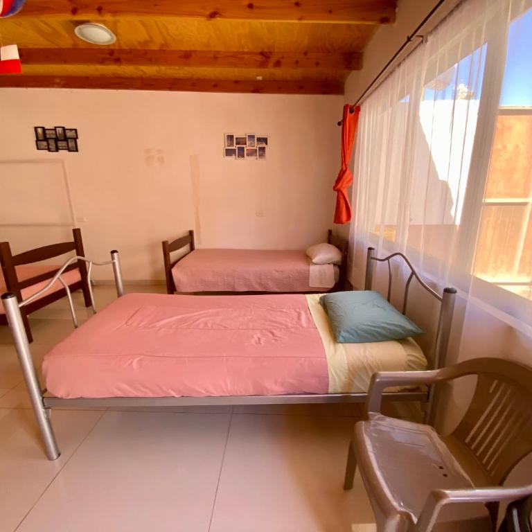 Travel House - Family Room with Shared Bathroom - 6