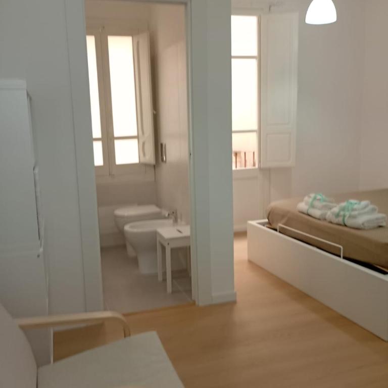 WHITE MOON CAGLIARI via Dettori 5 Centro - One-Bedroom Apartment - 4