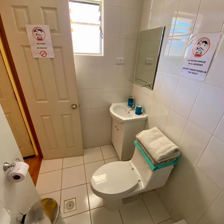 Travel House - Budget Triple Room - 8