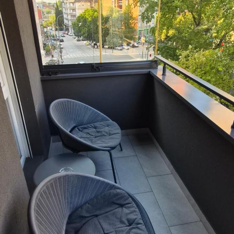 15th Corner Apartment - Two-Bedroom Apartment - 20