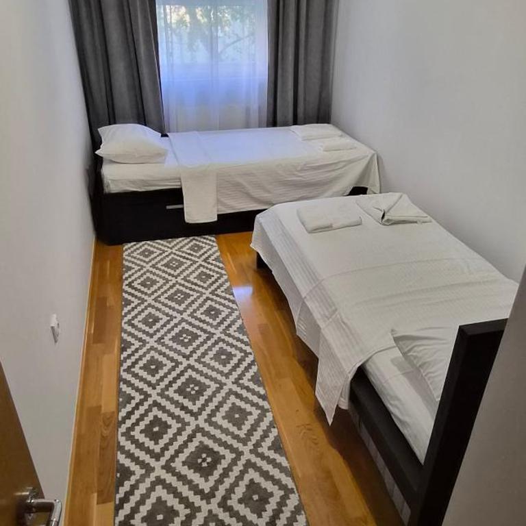 15th Corner Apartment - Two-Bedroom Apartment - 19