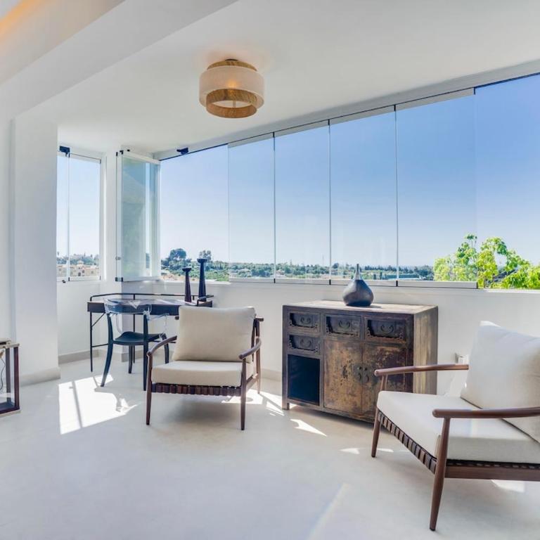 Atico Dúplex en Estepona con Vistas al Mar y Montaña a 10 min de la Playa - Apartamento de 3 dormitorios - 27