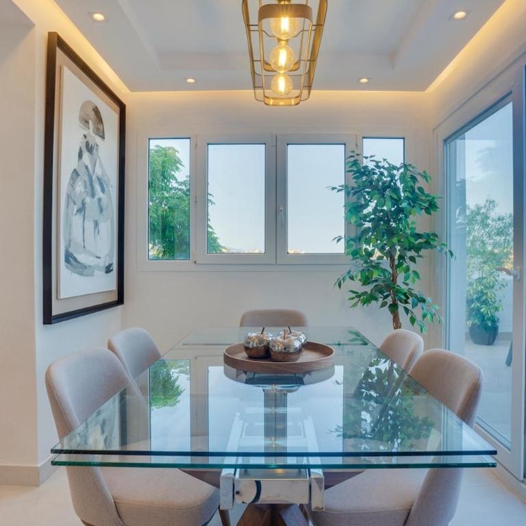 Atico Dúplex en Estepona con Vistas al Mar y Montaña a 10 min de la Playa - Apartamento de 3 dormitorios - 21