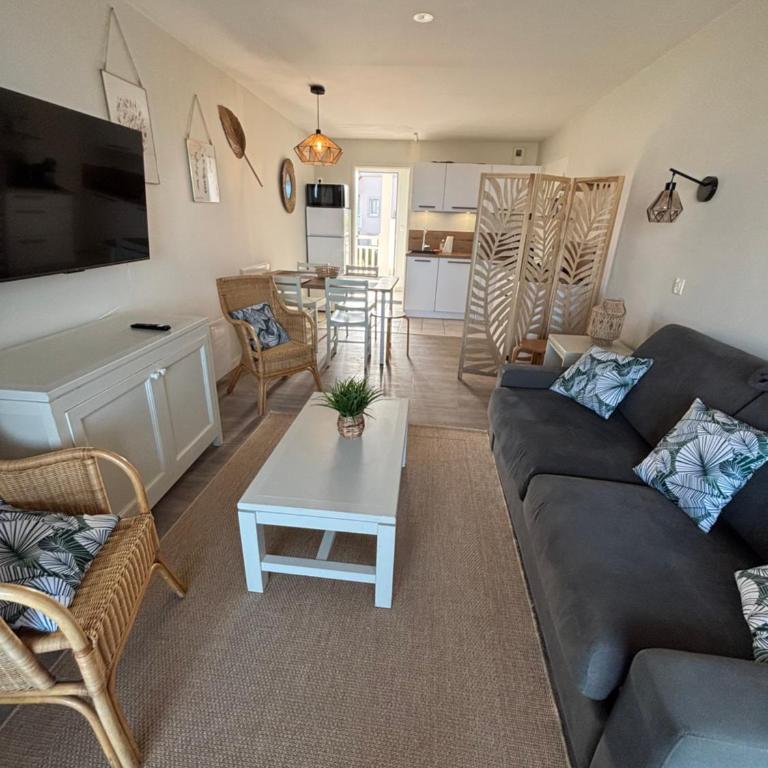 L'Estran - Two-Bedroom Apartment - 4