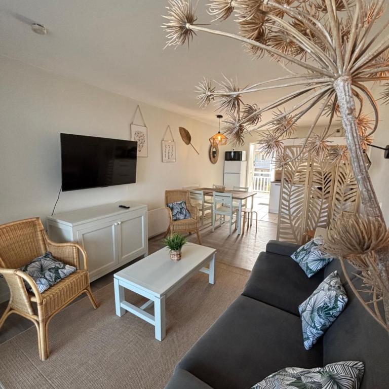 L'Estran - Two-Bedroom Apartment - 6