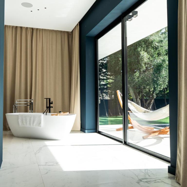Villa L'oasis, piscine intérieur, extérieur sauna, cinéma - Villa - 10