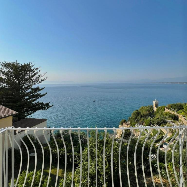 Borgo dei Saraceni - Domus Indomita - Camera Matrimoniale Deluxe con Balcone e Vista Mare - 13