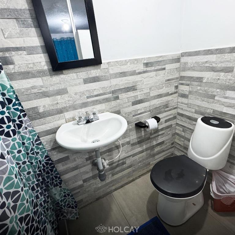 Hospedaje Holcay - Habitación Doble - 3