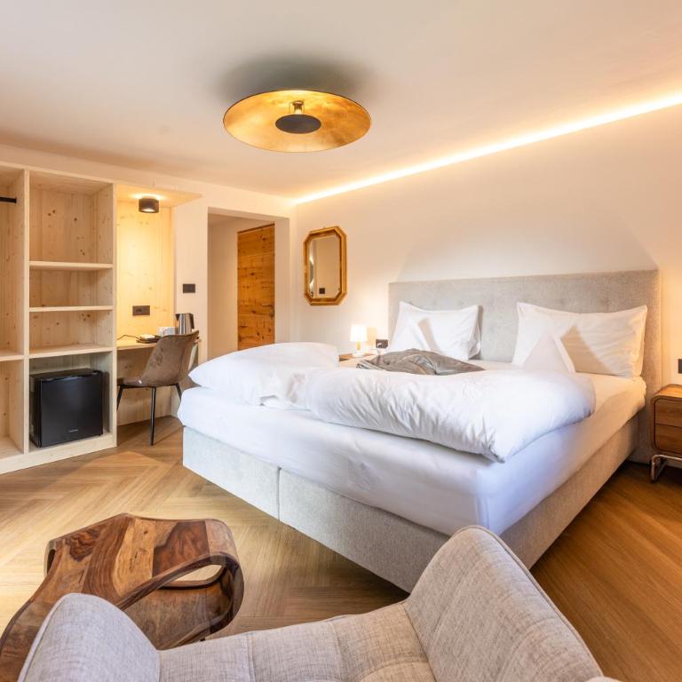 Boutique Hotel Pradell - Camera King con Vista Montagne - 3