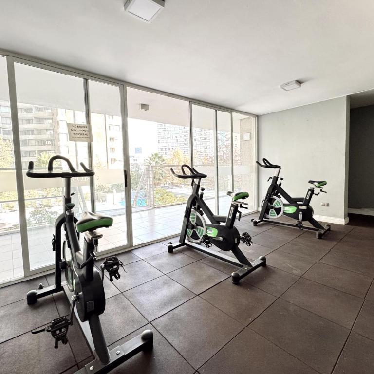 Metro Manquehue, Zona comercial, WIFI, Amplia terraza - Apartamento de 1 dormitorio - 2