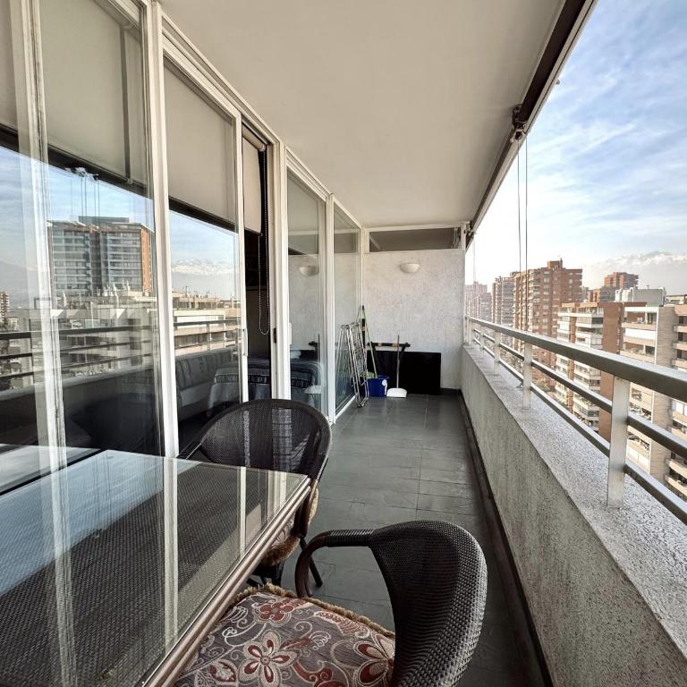 Metro Manquehue, Zona comercial, WIFI, Amplia terraza - Apartamento de 1 dormitorio - 8