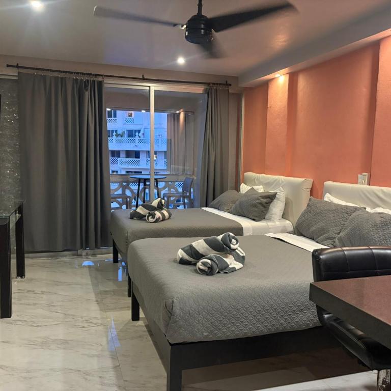 Cancun Plaza Condo Mexico - Studio Apartment with Sea View - 97