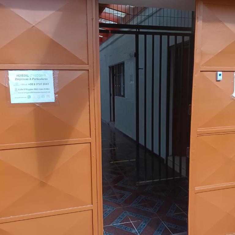 Hostal O'Higgins - Quadruple Room with Private Bathroom - 22