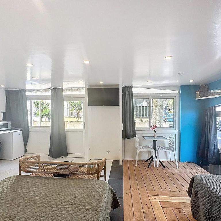 Apparte front de mer avec Jacuzzi & Clim - Studio with Spa Bath - 21