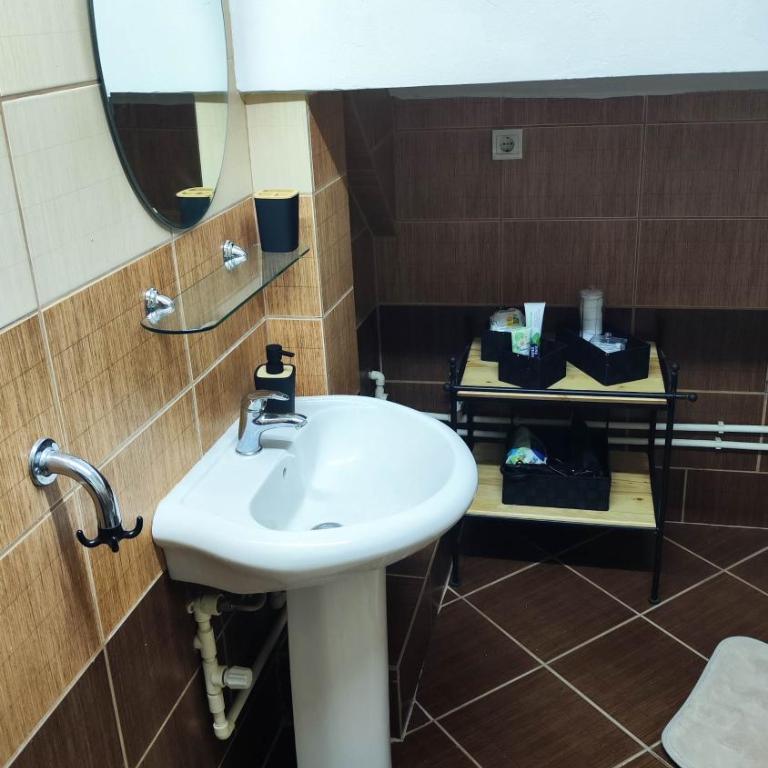 JetNest - Two-Bedroom Apartment - 32