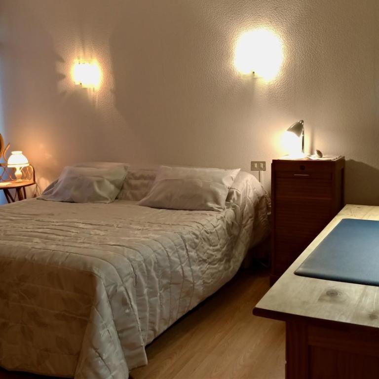 Spacious air conditionned apartment with balcony - Appartement - 15