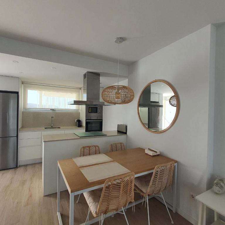 Marina Real II, 2 bedroom & 2 bathroom apartment with pool views - Apartamento de 2 dormitorios - 2