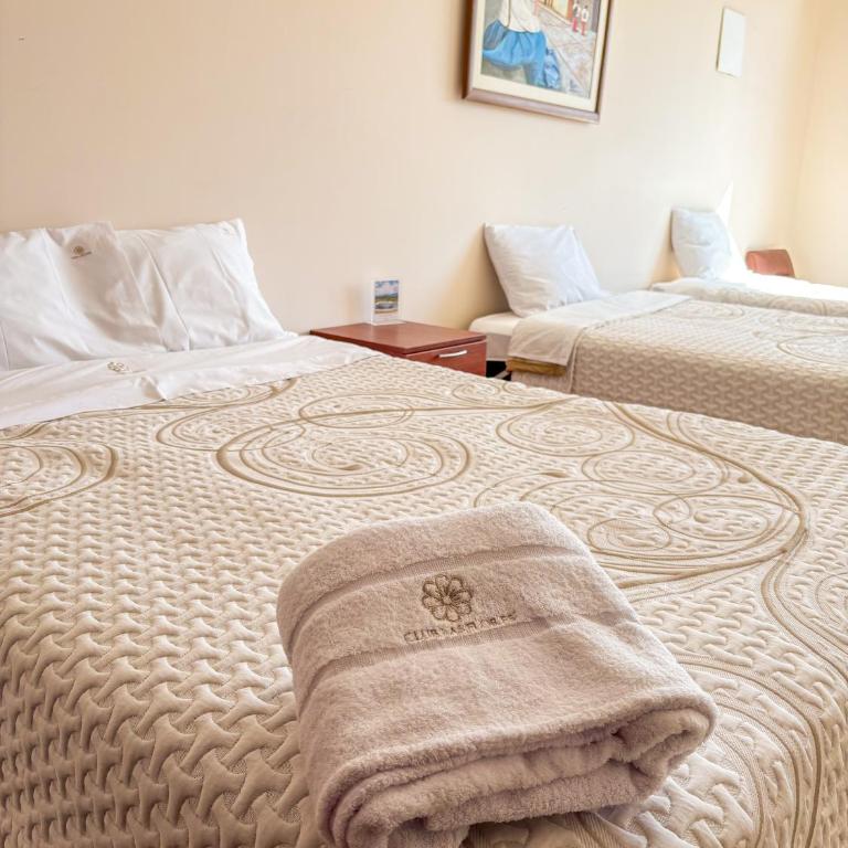 UMARU HOTEL Ayacucho - Triple Room - 1