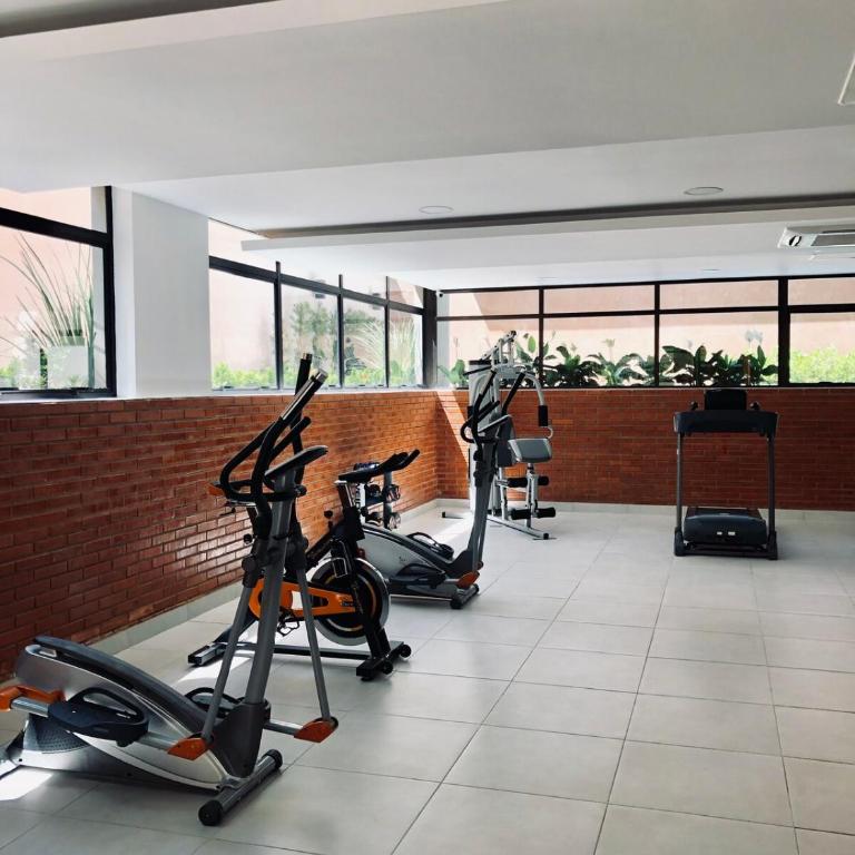 Modern 265m2 Flat BBQ Pool Gym - Three-Bedroom Premium Apartment - 4