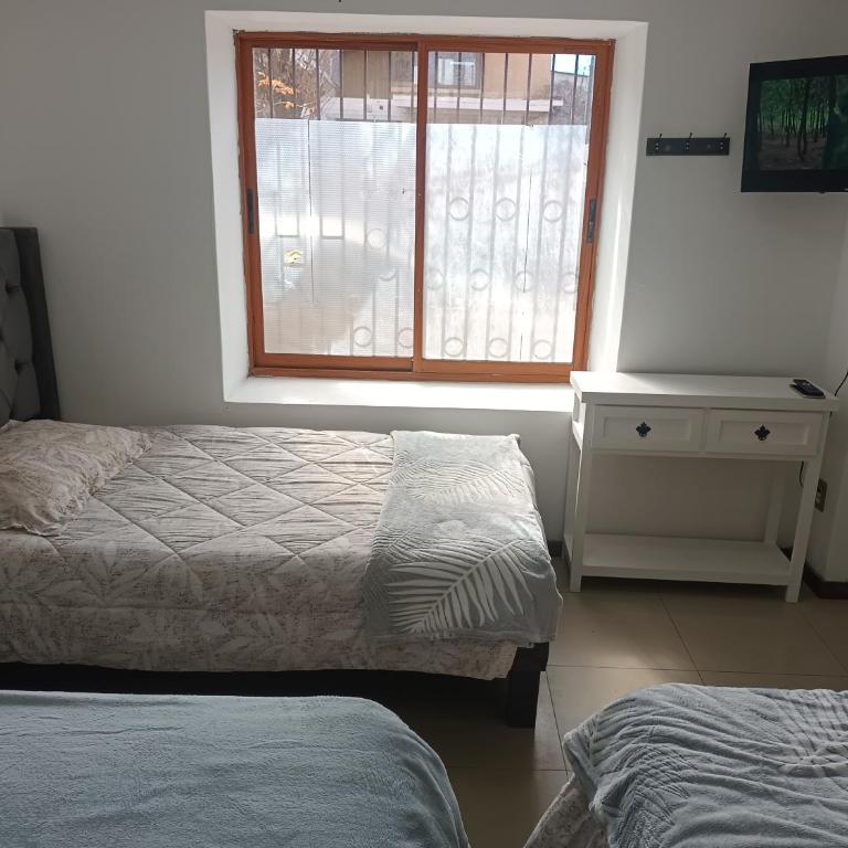 Hostal O'Higgins - Quadruple Room with Private Bathroom - 4
