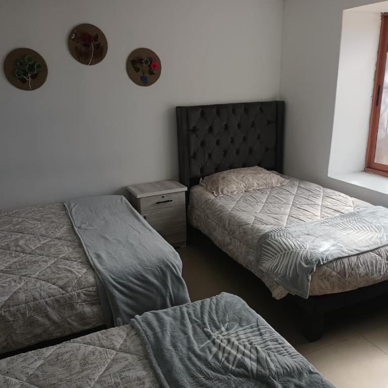 Hostal O'Higgins - Quadruple Room with Private Bathroom - 5