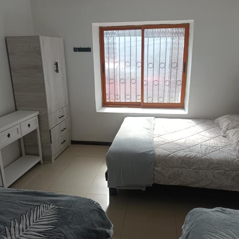 Hostal O'Higgins - Quadruple Room with Private Bathroom - 15