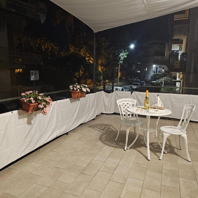 Casa Raffaella Apartment and room - Deluxe Triple Room - 11