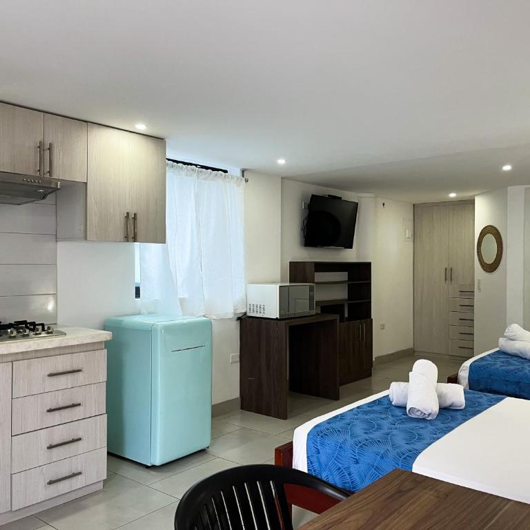 Hotel Salibreeze - Suite con vistas a la piscina - 11