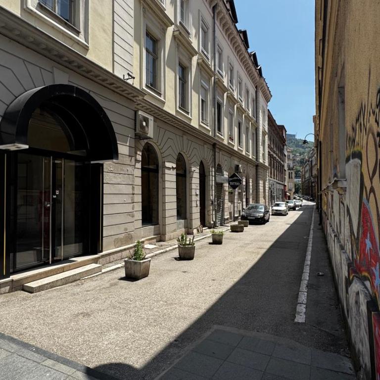 Spacious apartment in the city centre - Apartman sa 3 Spavaće Sobe - 3