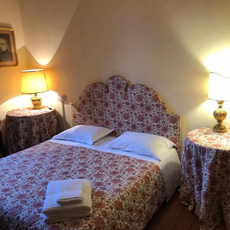 Palazzo Farini Bed & Breakfast - Camera Matrimoniale con Vista Giardino - 2
