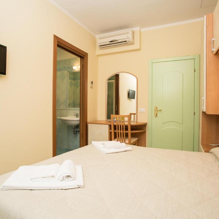 Albergo Ristorante Pozzi - Camera Matrimoniale/Doppia con Letti Singoli - 3