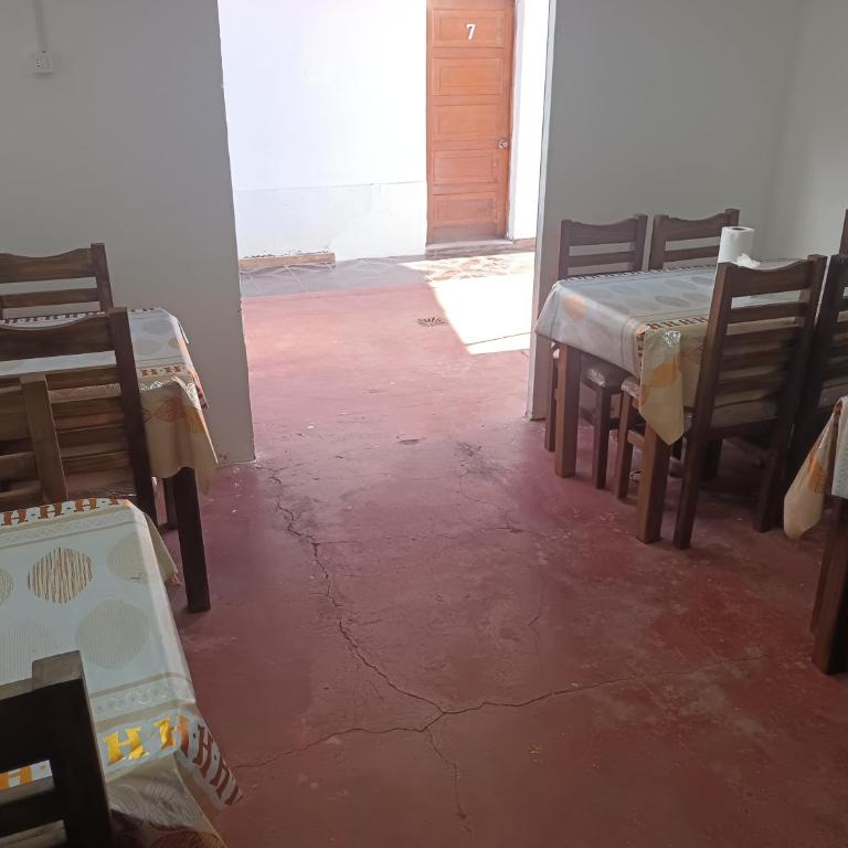 Hostal O'Higgins - Quadruple Room with Private Bathroom - 29