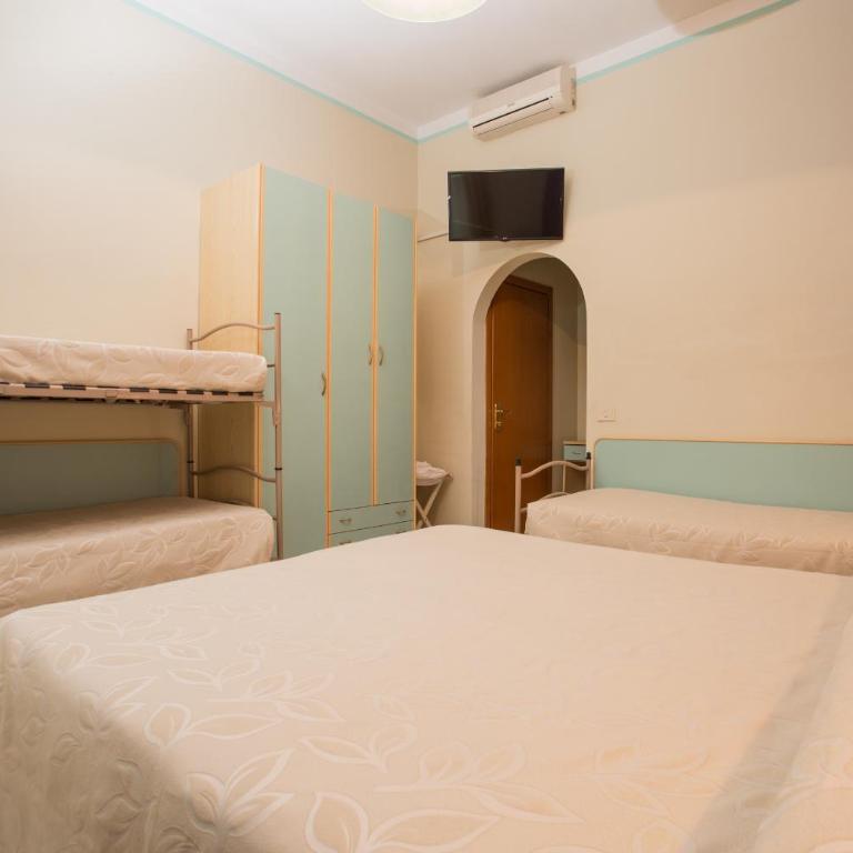 Albergo Ristorante Pozzi - Camera Familiare Classic - 2