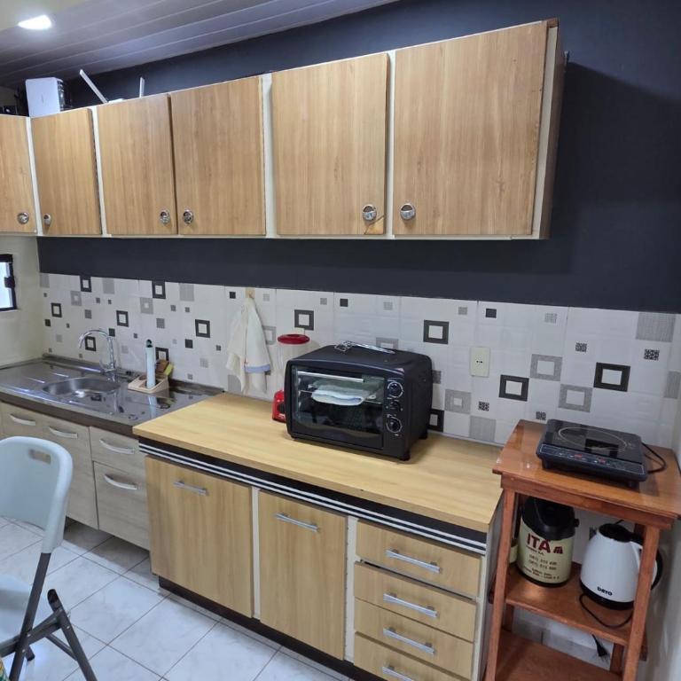 Casa amplia y equipada en Encarnación, Paraguay - Four-Bedroom House - 6