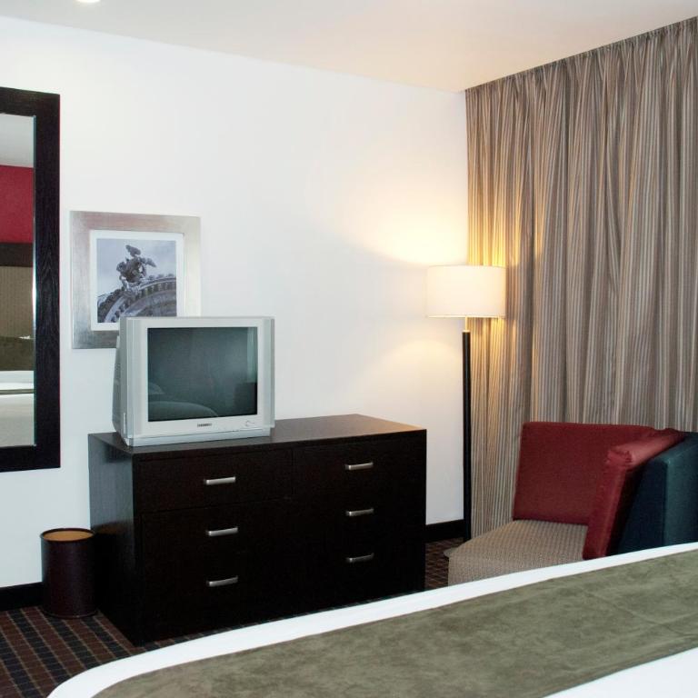 Hotel & Suites PF - Suite Executive - Cama extragrande - 25