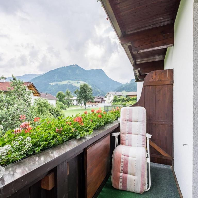 Chalet in Fügen near Ski Lift Spieljoch - Six-Bedroom Apartment - 29