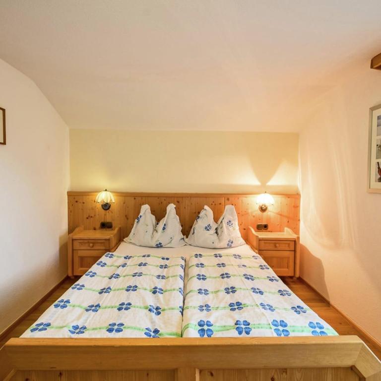 Chalet in Fügen near Ski Lift Spieljoch - Six-Bedroom Apartment - 15